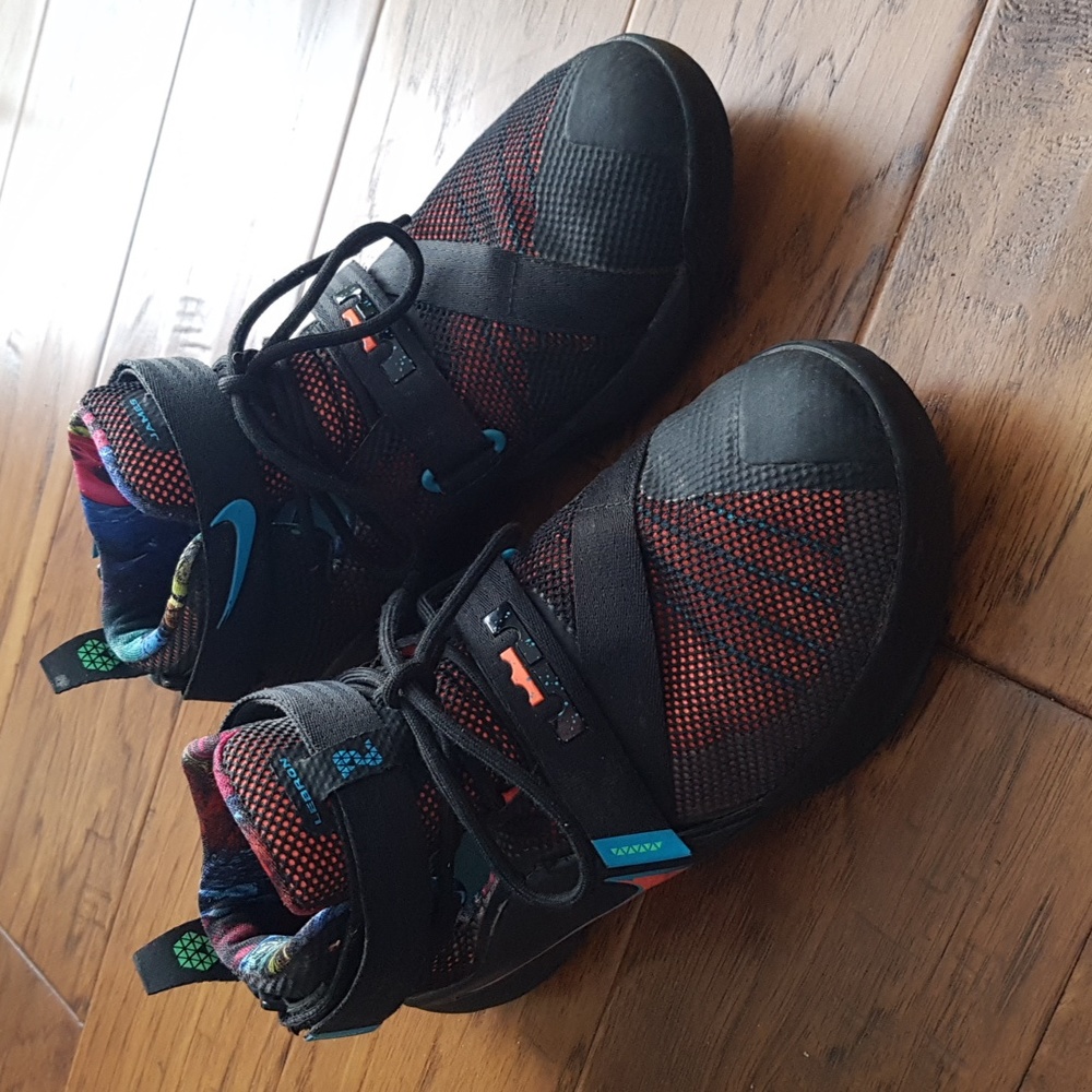 Nike LeBron James Soldier 9 GS 'OKC' Black Orange Shoes Youth Size 6.5